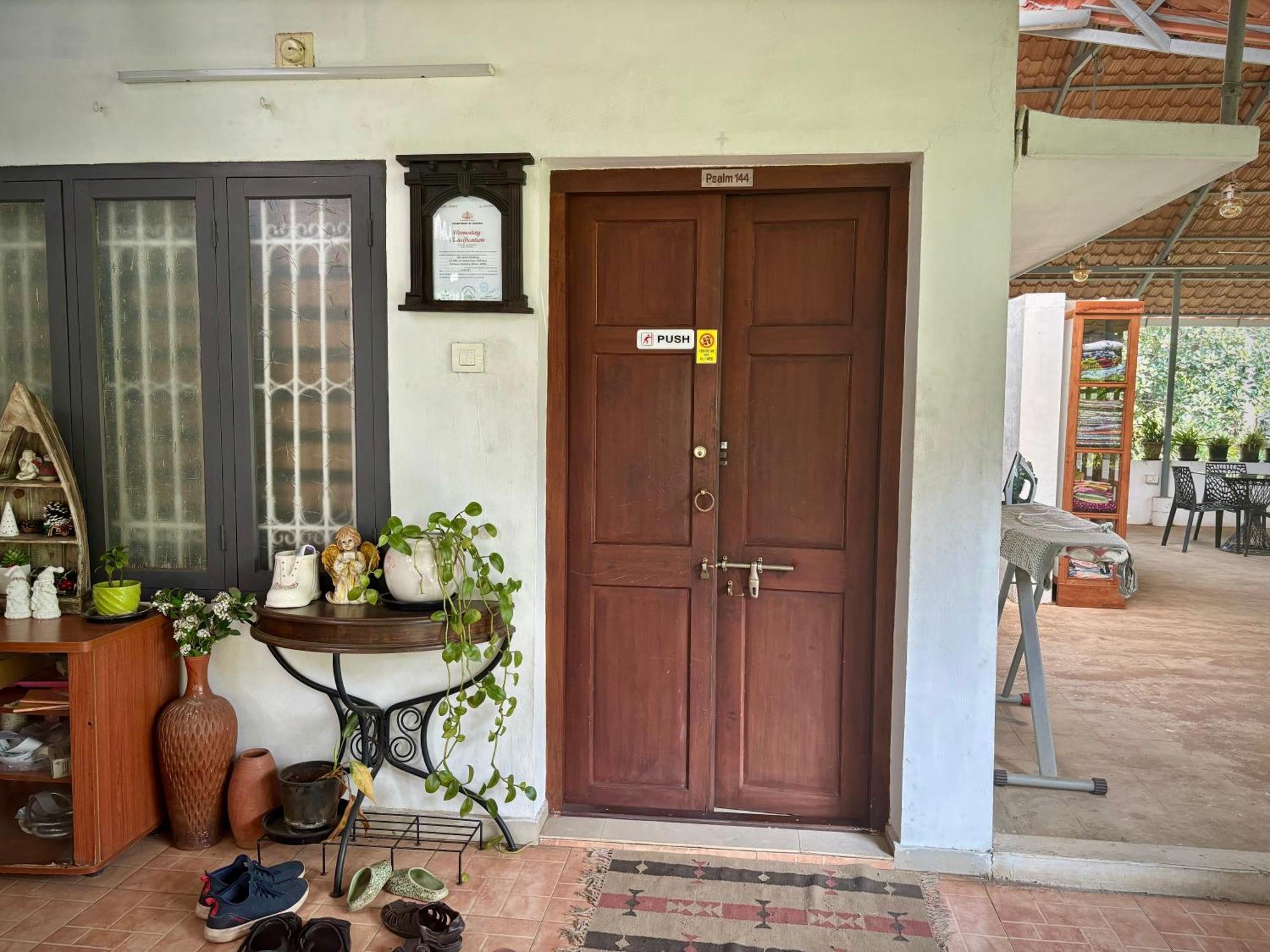 Gloria Homestay ,Thrissur Exterior photo